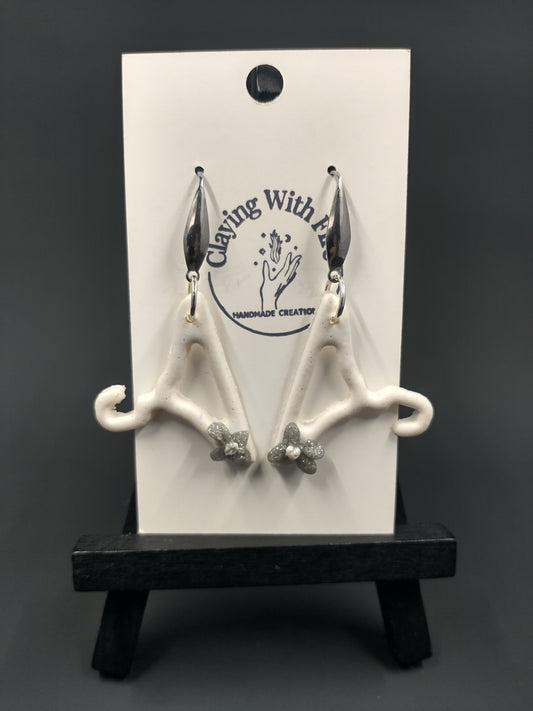 Hanger | White