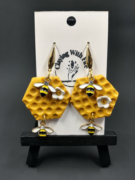 Honeycomb Bee | SAM