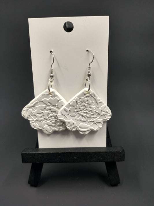 White Floral | BETTY